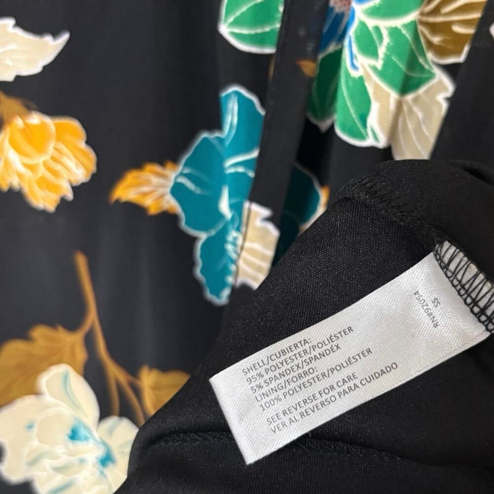 By Design Floral Blouse Size Small - Picture 7 of 8